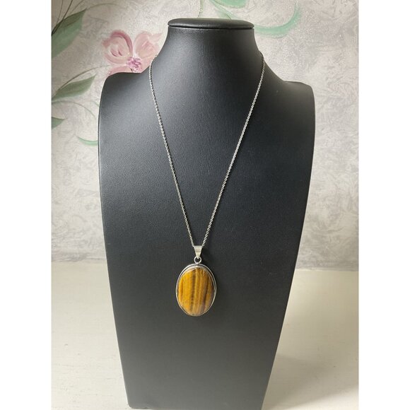 Tigers Eye Pendant Necklace With Silver Chain - Picture 1 of 5